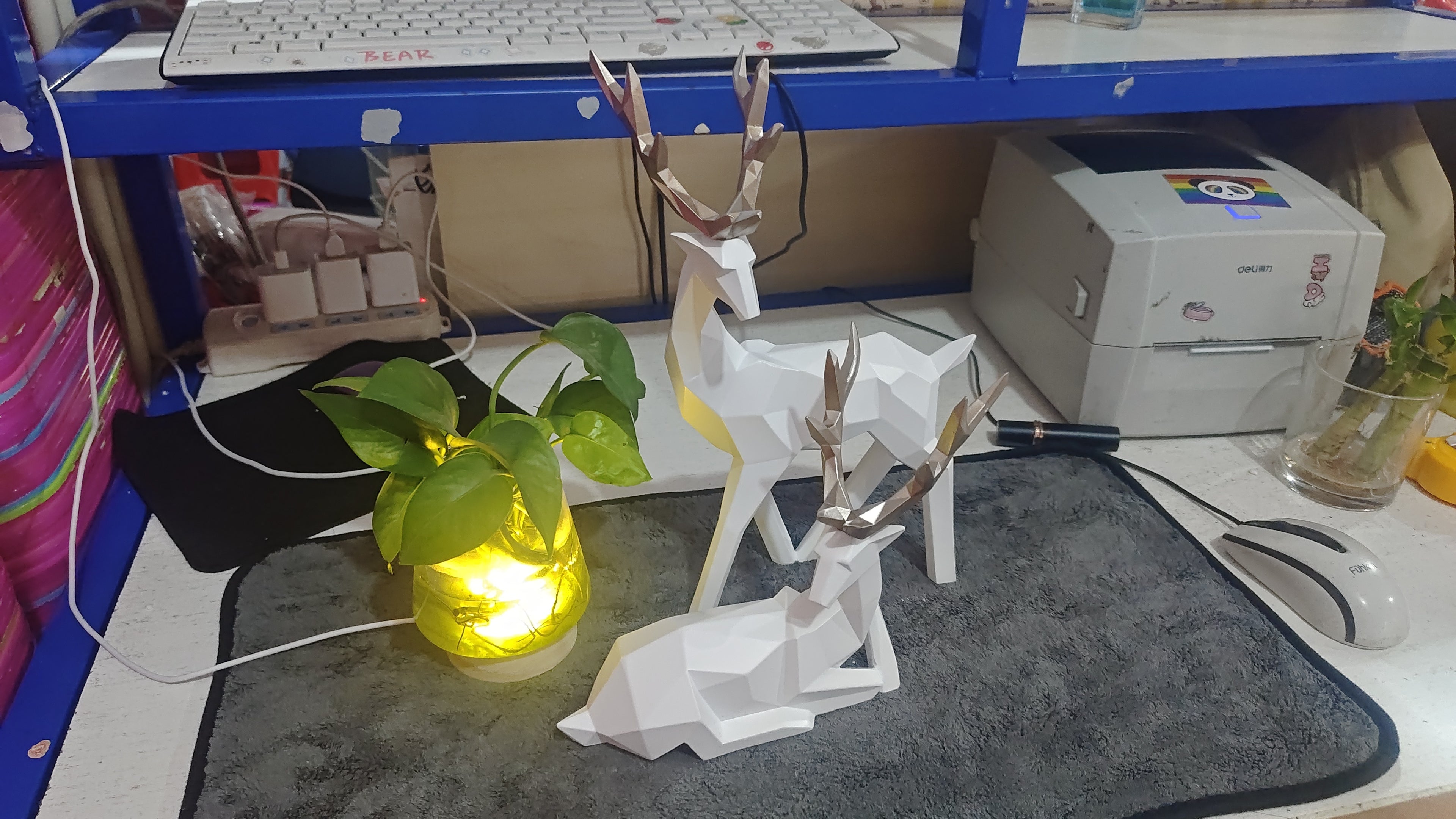 Resin Deer Sculpture – Modern Animal Figurine for Home Decor